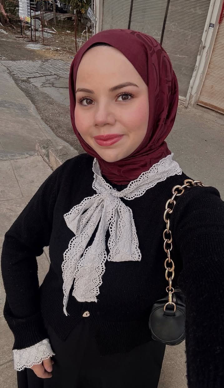 Üzümlü Hayat Dolu Partner Bayan Escort Mira